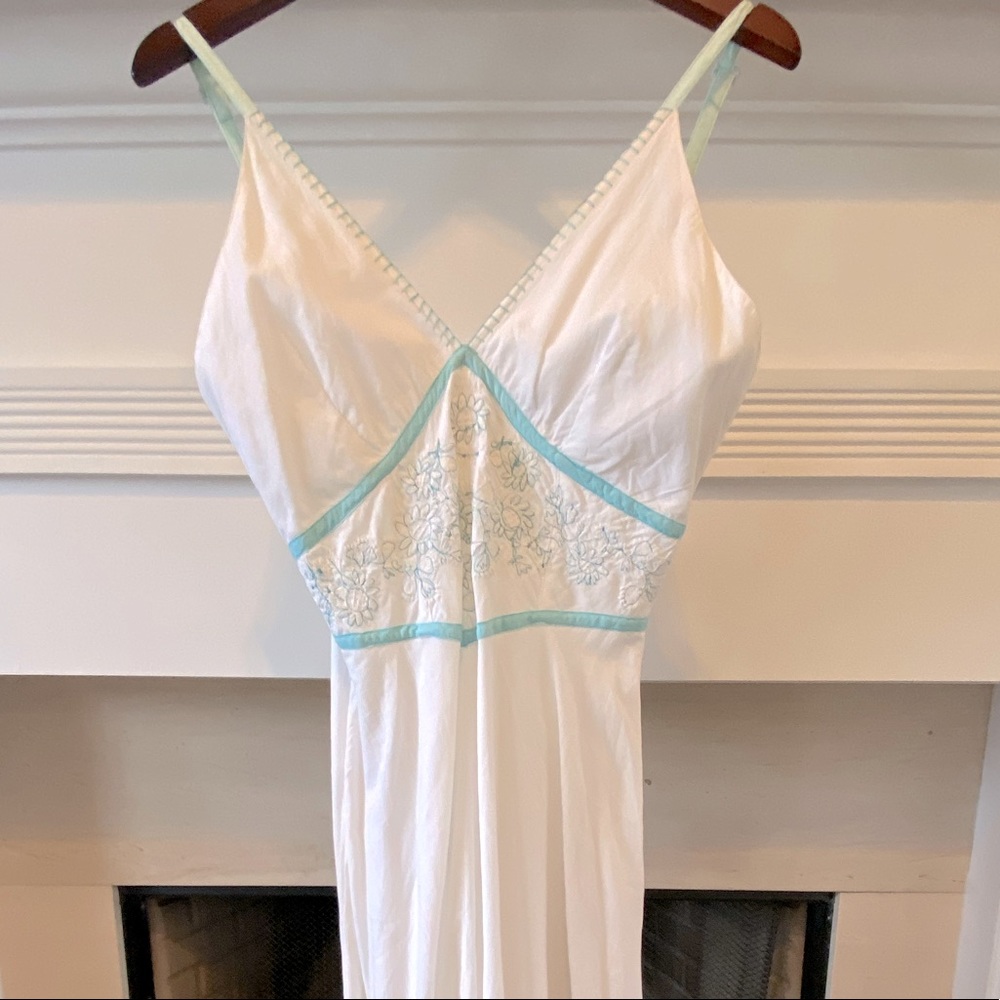 Airy and free dress
